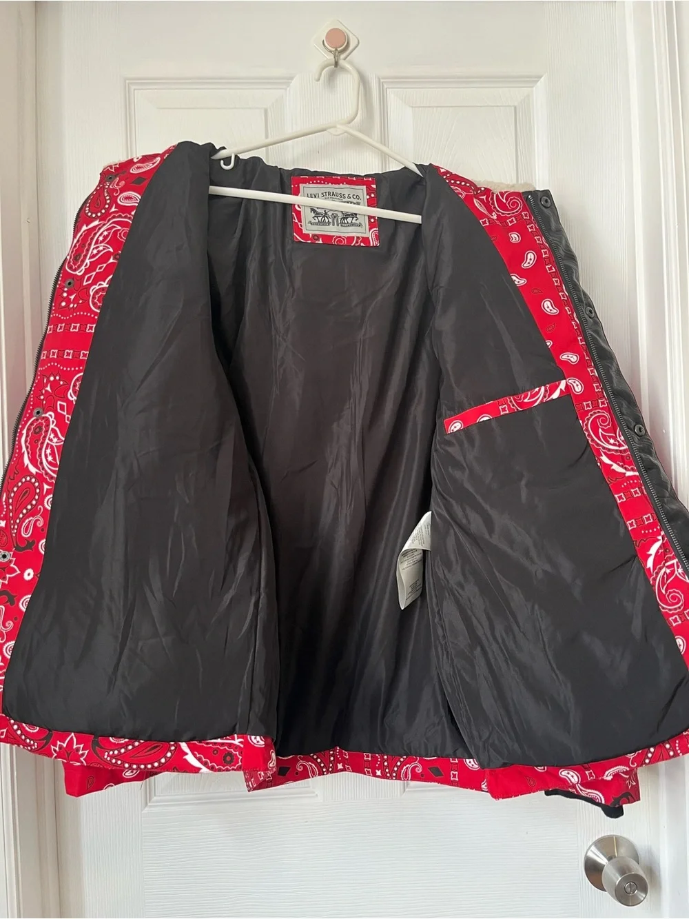 Levi's Men's Out West Mixed Media Red Bandana Print Puffer jacket size M